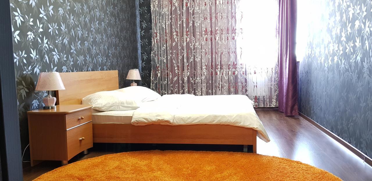Apartment Lazurniy Asztana Kültér fotó