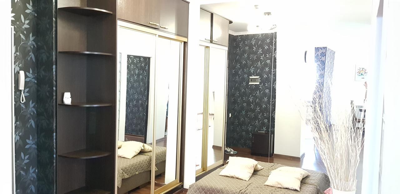 Apartment Lazurniy Asztana Kültér fotó